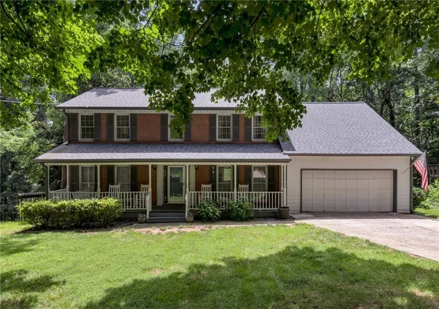 image of 385 Summerfield Dr, Alpharetta, GA 30022 | MLS# 7800044