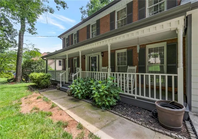 image of 385 Summerfield Dr, Alpharetta, GA 30022 | MLS# 7800044