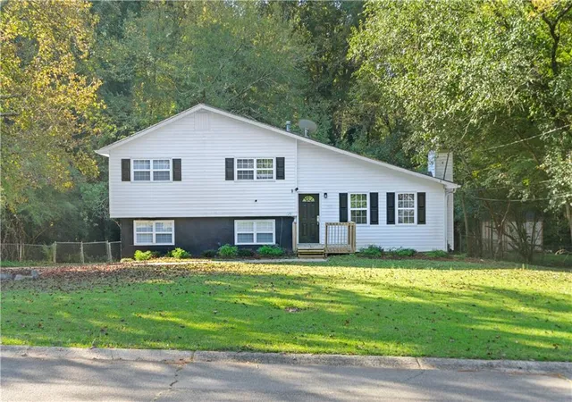 Photo 1 of Single family home for sale at 125 Meadowcliff Cir, Carrollton, GA 30116 | MLS# 7856373 | Listing updated on 2026-10-23