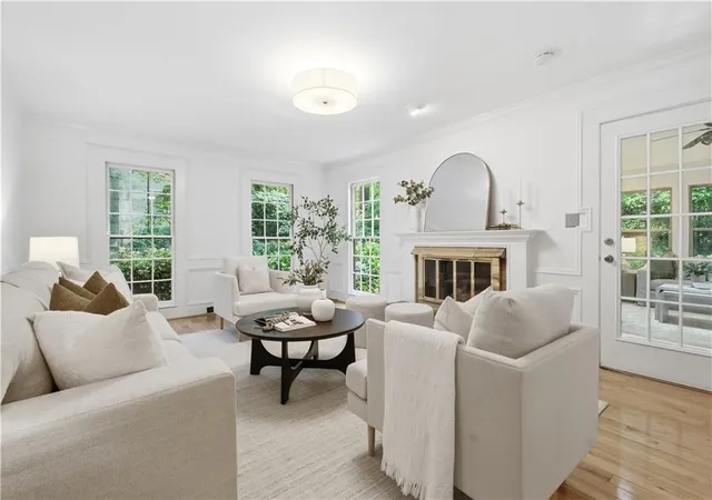 3rd image of 4824 Hampton Lake Dr, Marietta, GA 30068 | MLS# 7789772