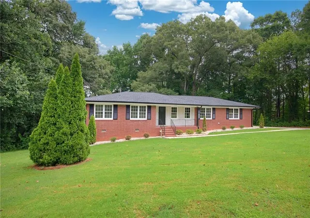 Single family home for sale at 1502 Kings Rd, Marietta, GA 30062 | MLS# 7805270
