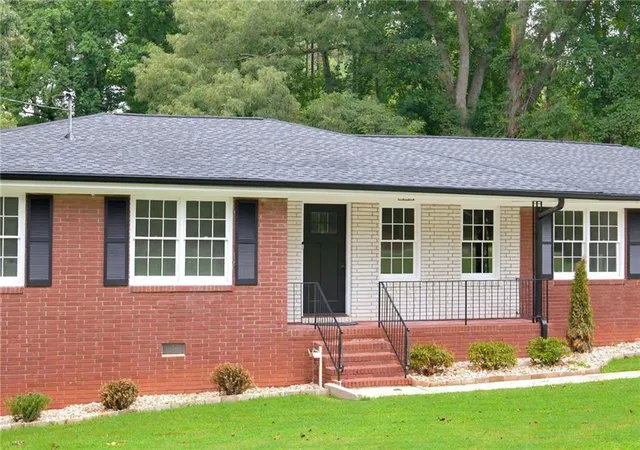 Photo 2 of Single family home for sale at 1502 Kings Rd, Marietta, GA 30062 | MLS# 7805270 | Listing updated on 2026-10-16