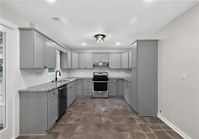 4th image of 707 Cristy Ln, Woodstock, GA 30188 | MLS# 7818827