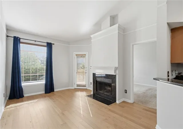 2nd image of 200 Renaissance Pkwy Ne #221, Atlanta, GA 30308 | MLS# 7806028
