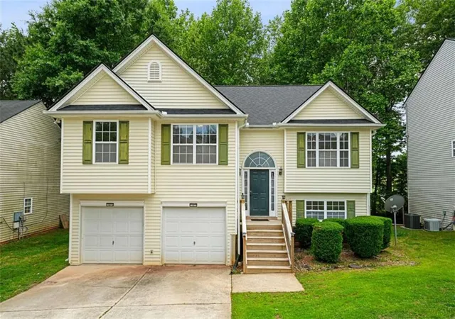 Homes for sale in Douglasville, GA | 6588 Snowbird Ln, Douglasville, GA 30134 | MLS# 7772817