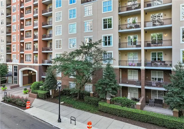 Photo 4 of Condo for sale at 1101 Juniper St NE #319, Atlanta, GA 30309 | MLS# 7824483 | Listing updated on 2026-08-21