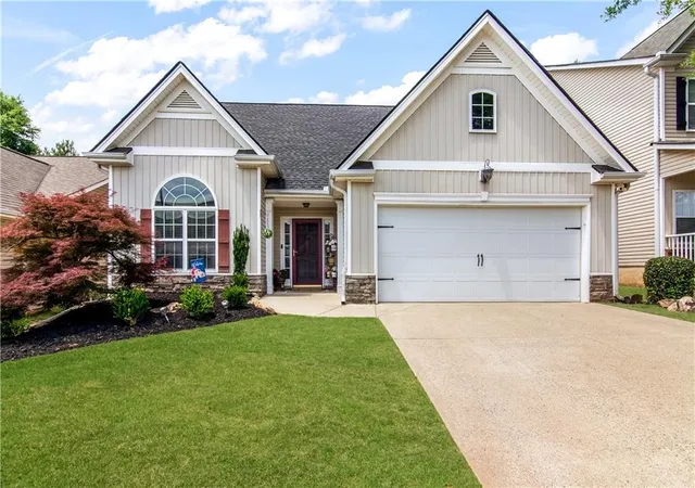 Homes for sale in Canton, GA | 129 Village Dr, Canton, GA 30114 | MLS# 7774273