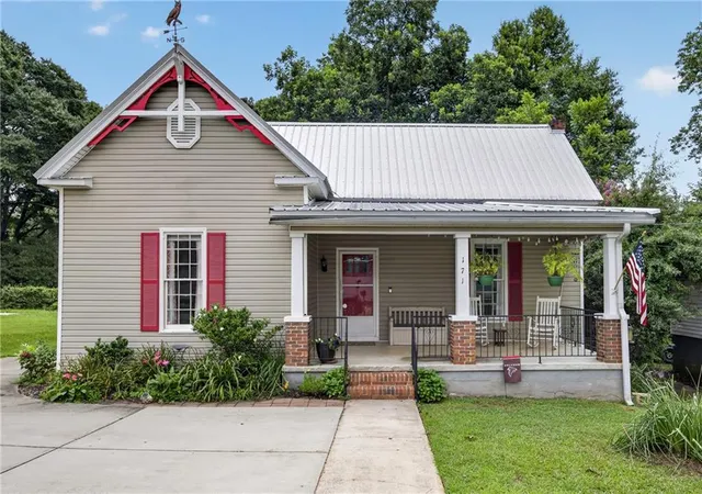 1st image of 171 Ne Broad St, Fairburn, GA 30213 | MLS# 7805607