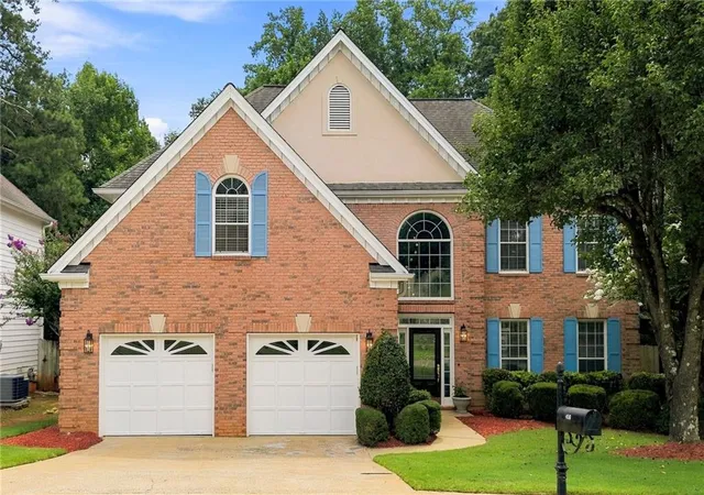 Photo 1 of Sale Pending at 450 Elgaen Ct, Roswell, GA 30075 | MLS# 7821957 | Listing updated on 2026-09-10