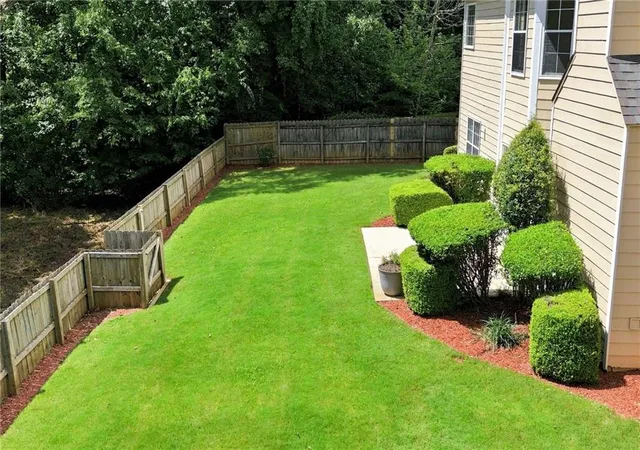 Photo 2 of Sale Pending at 450 Elgaen Ct, Roswell, GA 30075 | MLS# 7821957 | Listing updated on 2026-09-10