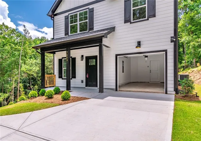 Homes for sale in Murrayville, GA | 7603 Beachwood Dr, Murrayville, GA 30564 | MLS# 7736929
