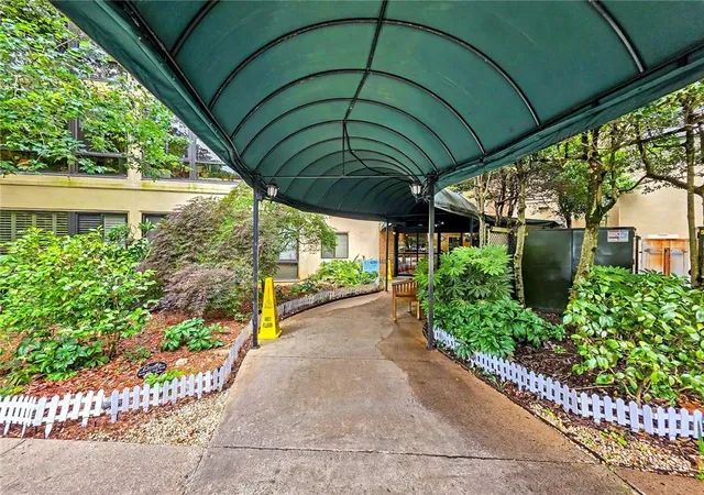 3rd image of 1800 Clairmont Lake #301, Decatur, GA 30033 | MLS# 7778333