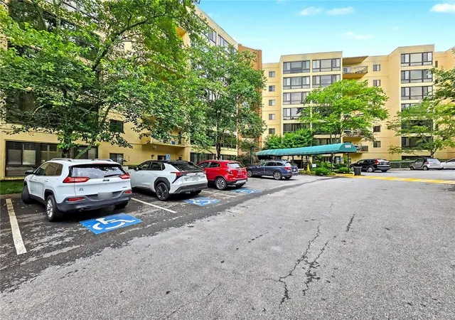 5th image of 1800 Clairmont Lake #301, Decatur, GA 30033 | MLS# 7778333