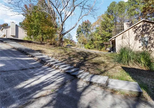 Photo 2 of Single family home for sale at 2725 Wildflower Ln, Snellville, GA 30039 | MLS# 7822719 | Listing updated on 2026-09-09
