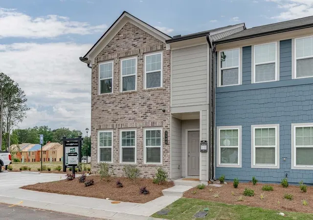 3rd image of 5508 Warwick Pass St, Douglasville, GA 30135 | MLS# 7781933