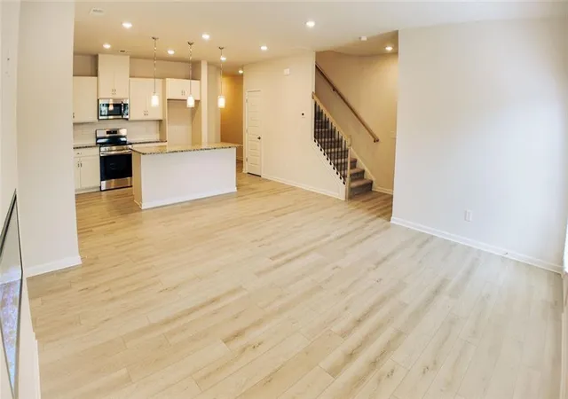 4th image of 38 Jacobs Farm #17, Lawrenceville, GA 30045 | MLS# 7791452