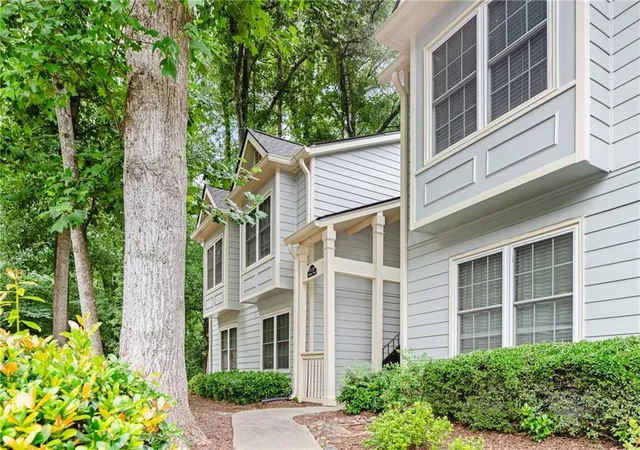 Homes for sale in Smyrna, GA | 24 Doranne Ct Se, Smyrna, GA 30080 | MLS# 7789755