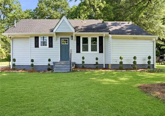 1st image of 227 Peachtree St, Cedartown, GA 30125 | MLS# 7798238