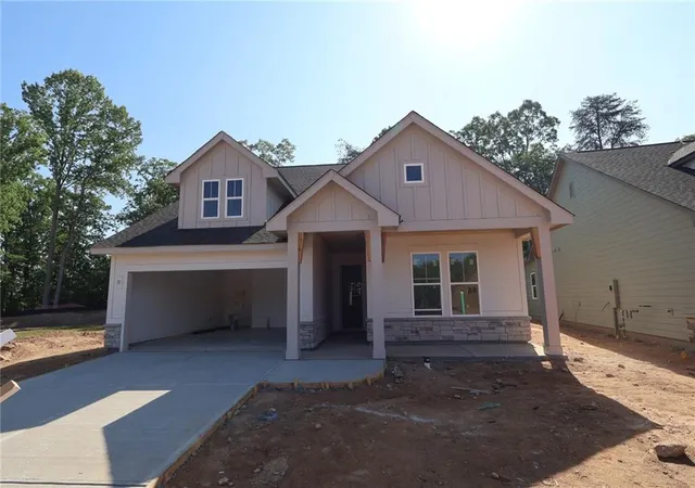 2nd image of 1414 Autumn Lake Dr, Gainesville, GA 30504 | MLS# 7780877