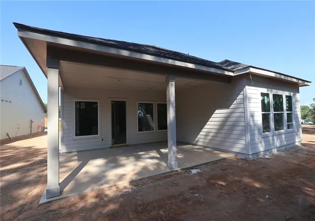 3rd image of 1414 Autumn Lake Dr, Gainesville, GA 30504 | MLS# 7780877