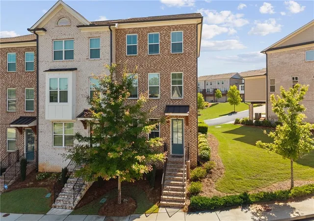 Homes for sale in Suwanee, GA | 3293 Bartee Walk, Suwanee, GA 30024 | MLS# 7785193