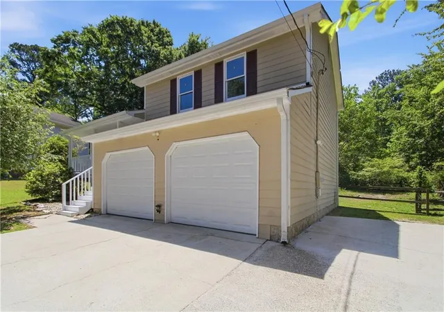 Photo 2 of Single family home for sale at 79 Cross Crk Ct, Villa Rica, GA 30180 | MLS# 7767857 | Listing updated on 2026-09-10