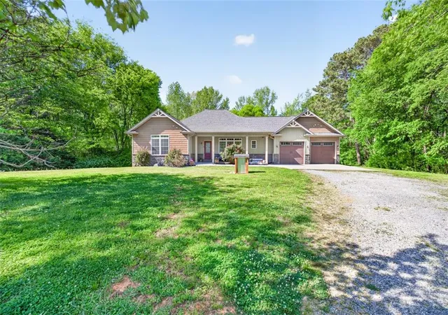 Homes for sale in Dalton, GA | 845 New Hope Church Rd, Dalton, GA 30721 | MLS# 7784873