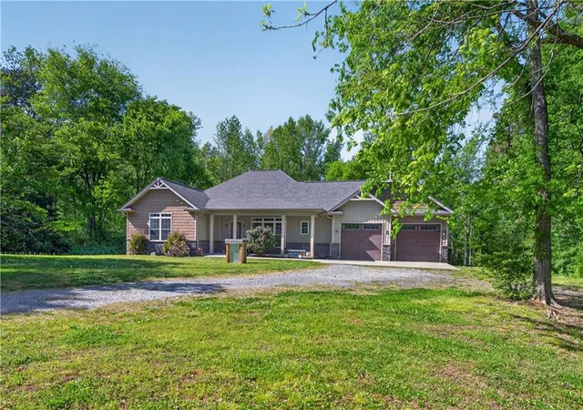 Homes for sale in Dalton, GA | 845 New Hope Church Rd, Dalton, GA 30721 | MLS# 7784873