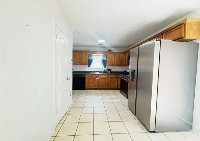 Photo 4 of Single family home for sale at 3830 Alderwoods Dr, Jonesboro, GA 30236 | MLS# 7766296 | Listing updated on 2026-10-06