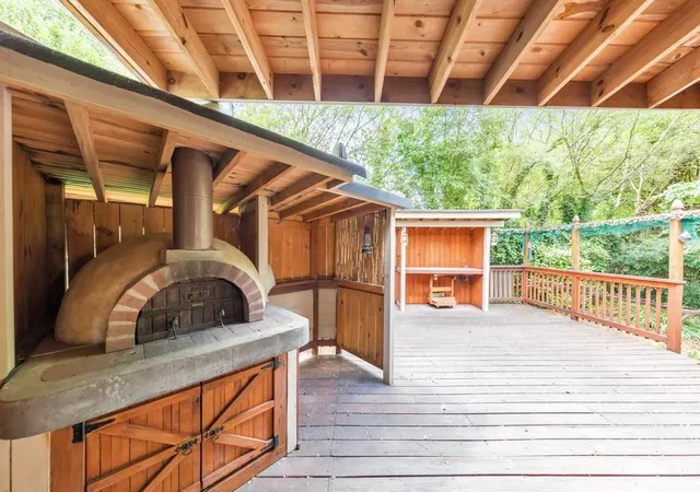 Photo 3 of Sale Pending at 3125 Dogwood Valley Ct NE, Marietta, GA 30068 | MLS# 7808203 | Listing updated on 2026-08-26