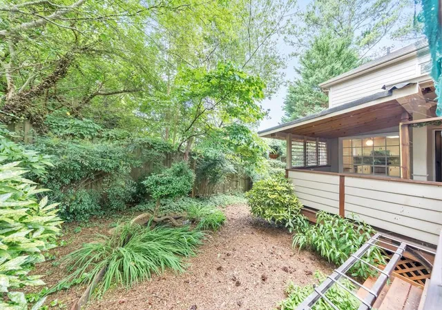 Photo 4 of Sale Pending at 3125 Dogwood Valley Ct NE, Marietta, GA 30068 | MLS# 7808203 | Listing updated on 2026-08-26
