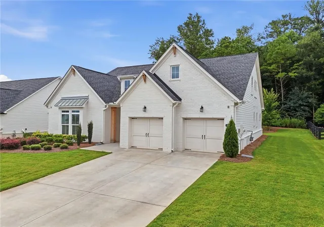 4th image of 6525 Namon Valley Dr, Cumming, GA 30028 | MLS# 7810010