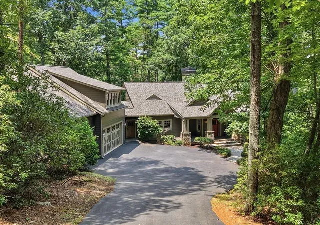 Photo 2 of Single family home for sale at 927 Wildcat Dr, Jasper, GA 30143 | MLS# 7813951 | Listing updated on 2026-08-20