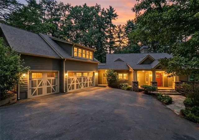 Photo 2 of Single family home for sale at 927 Wildcat Dr, Jasper, GA 30143 | MLS# 7813951 | Listing updated on 2026-08-20