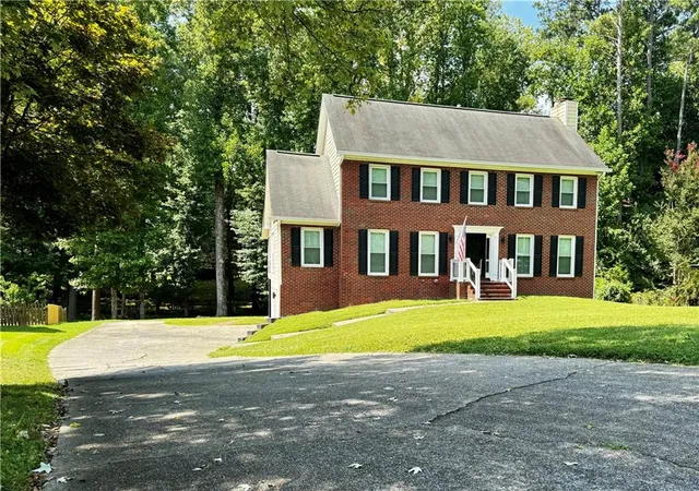 Photo 1 of Single family home for sale at 1890 Dovonshire Rd, Marietta, GA 30064 | MLS# 7829720 | Listing updated on 2026-09-17