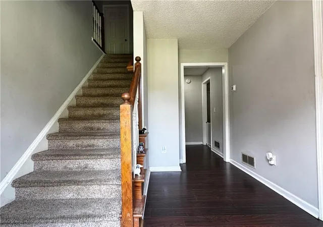 Photo 2 of Single family home for sale at 1890 Dovonshire Rd, Marietta, GA 30064 | MLS# 7829720 | Listing updated on 2026-09-17