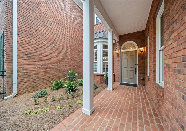 Photo 3 of Sale Pending at 8440 Parker Pl, Roswell, GA 30076 | MLS# 7776613 | Listing updated on 2026-08-24