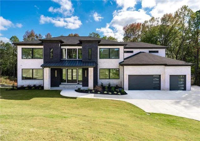 Single family home for sale at 4031 Old Atlanta Rd, Suwanee, GA 30024 | MLS# 7859860 | Listing updated on 2026-10-28