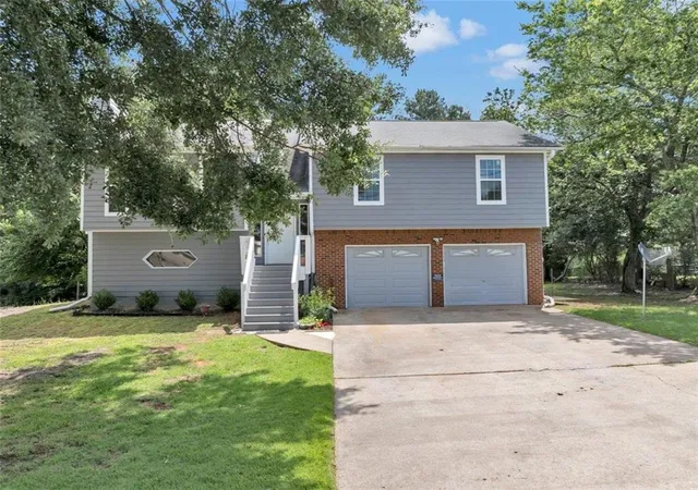 Homes for sale in Douglasville, GA | 1860 David Dr, Douglasville, GA 30135 | MLS# 7795990
