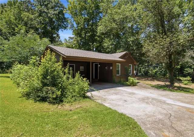 Photo 2 of Sale Pending at 14491 Veterans Memorial Hwy, Villa Rica, GA 30180 | MLS# 7814894 | Listing updated on 2026-09-30