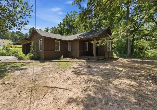 Photo 3 of Sale Pending at 14491 Veterans Memorial Hwy, Villa Rica, GA 30180 | MLS# 7814894 | Listing updated on 2026-09-30