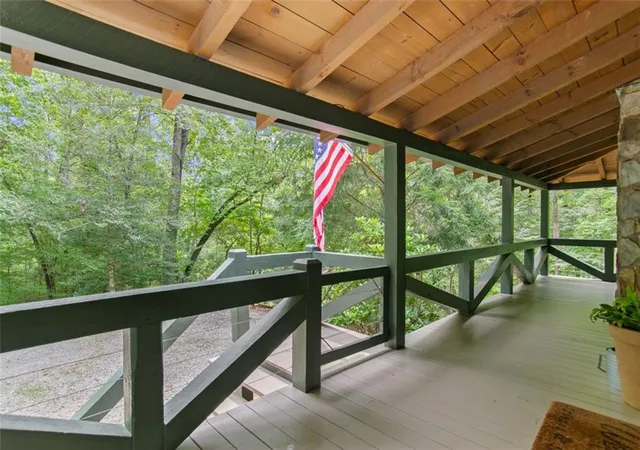 3rd image of 322 Honeysuckle Way, Blue Ridge, GA 30513 | MLS# 7823050