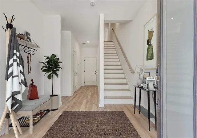 4th image of 1072 Brookglynn Tr, Decatur, GA 30032 | MLS# 7806327