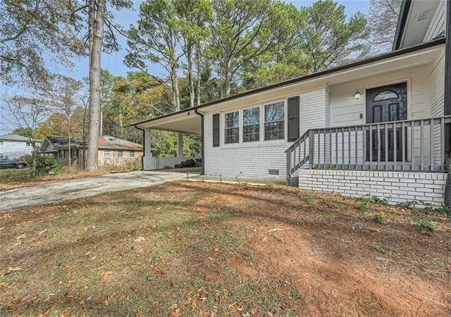 2nd image of 4809 Hemlock Dr Sw, Austell, GA 30106 | MLS# 7813893