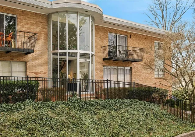 Photo 2 of Sale Pending at 1233 Woodland Ave Ne #5, Atlanta, GA 30324 | MLS# 7705996 | Listing updated on 2026-09-25