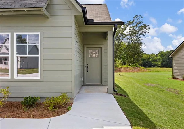 Photo 3 of Single family home for sale at 106 Winston Way, Carrollton, GA 30117 | MLS# 7790087 | Listing updated on 2026-08-30