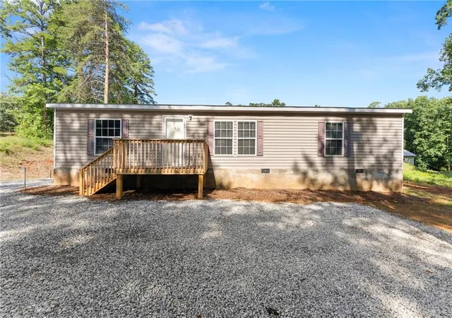 1st image of 277 Yates St, Cornelia, GA 30531 | MLS# 7815497