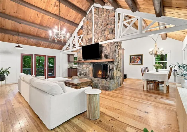 Photo 3 of Single family home for sale at 884 Quail Cvs Dr, Jasper, GA 30143 | MLS# 7809286 | Listing updated on 2026-08-26
