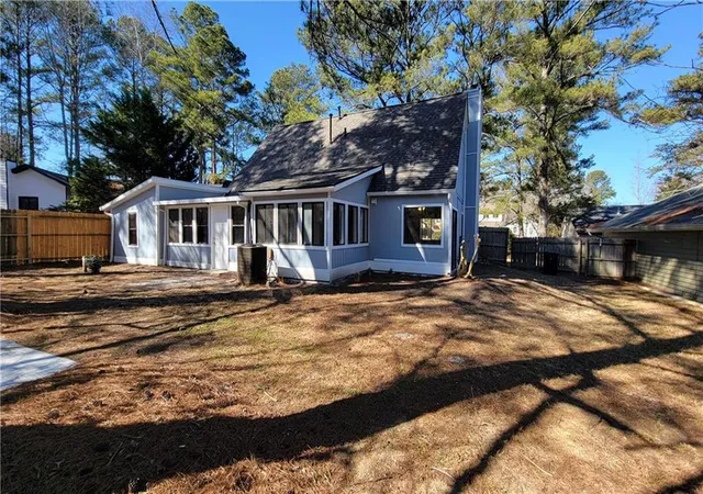Photo 3 of Single family home for sale at 4660 Shannon Ct, Union City, GA 30291 | MLS# 7721064 | Listing updated on 2026-08-17