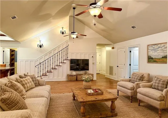 1st image of 224 Hillcrest Dr, Calhoun, GA 30701 | MLS# 7734831